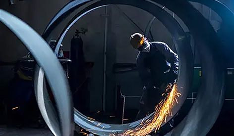 How can we weld the steel pipe well